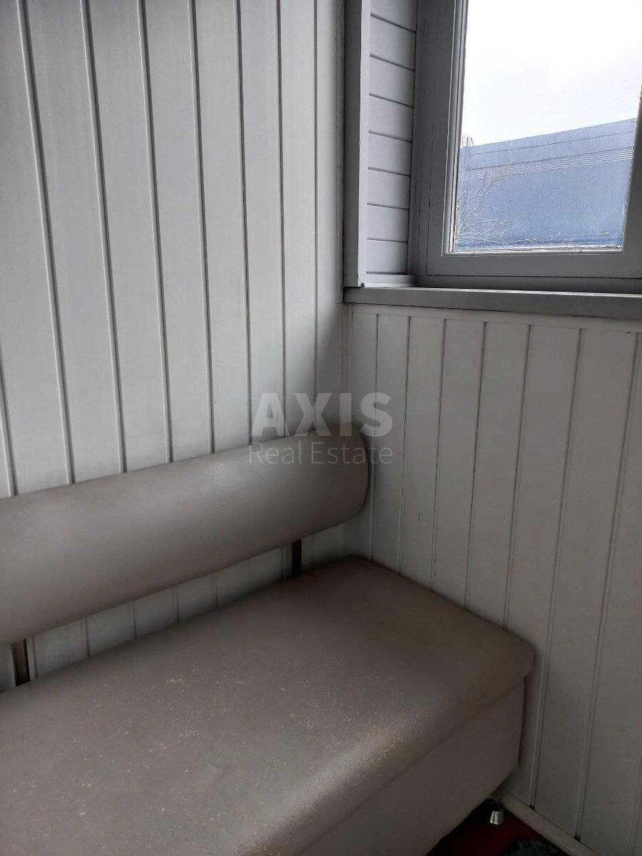 2k apartment vul. Mykytenka Ivana 2712