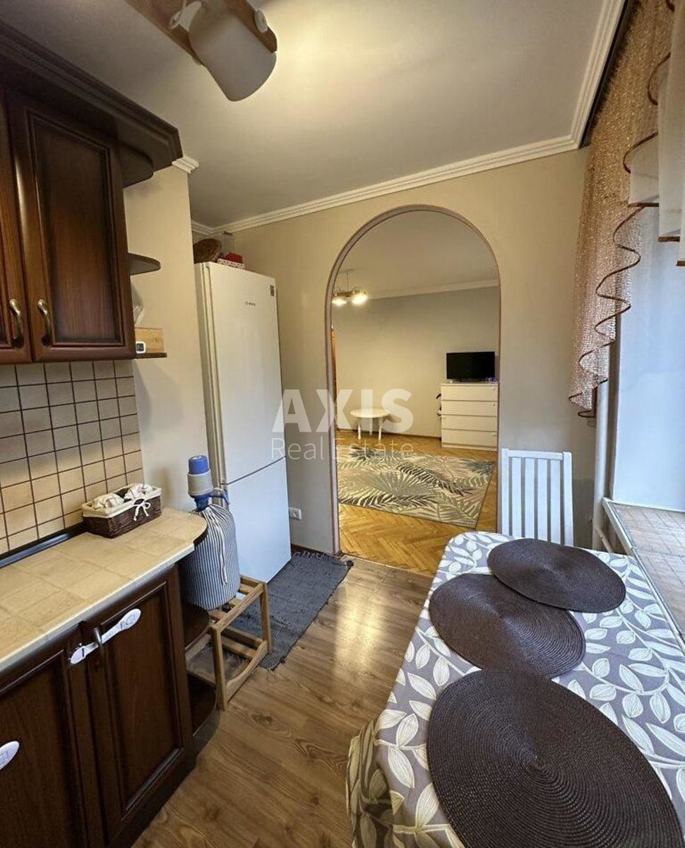 3k apartment vul. Borshhagivs'ka 1170