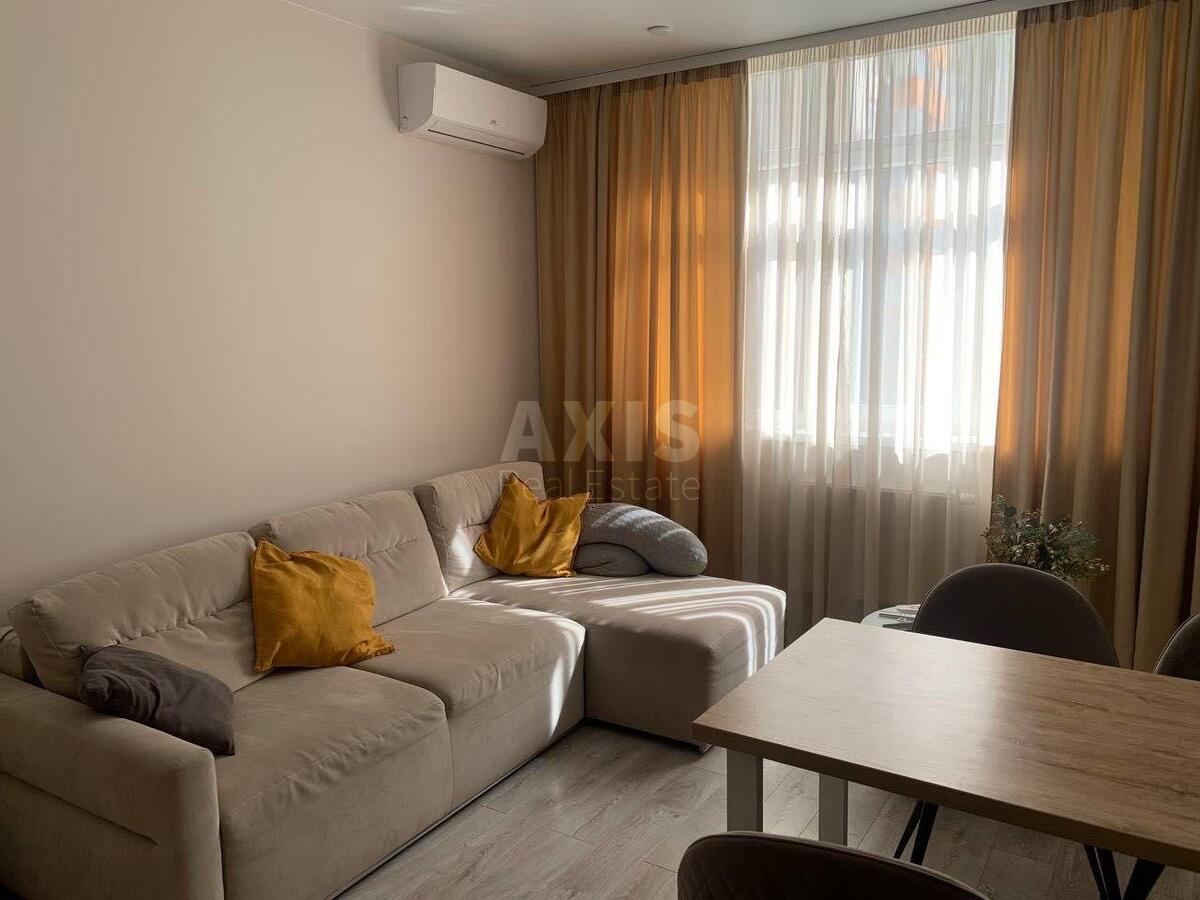 3k apartment vul. Oleny Pchilky 30