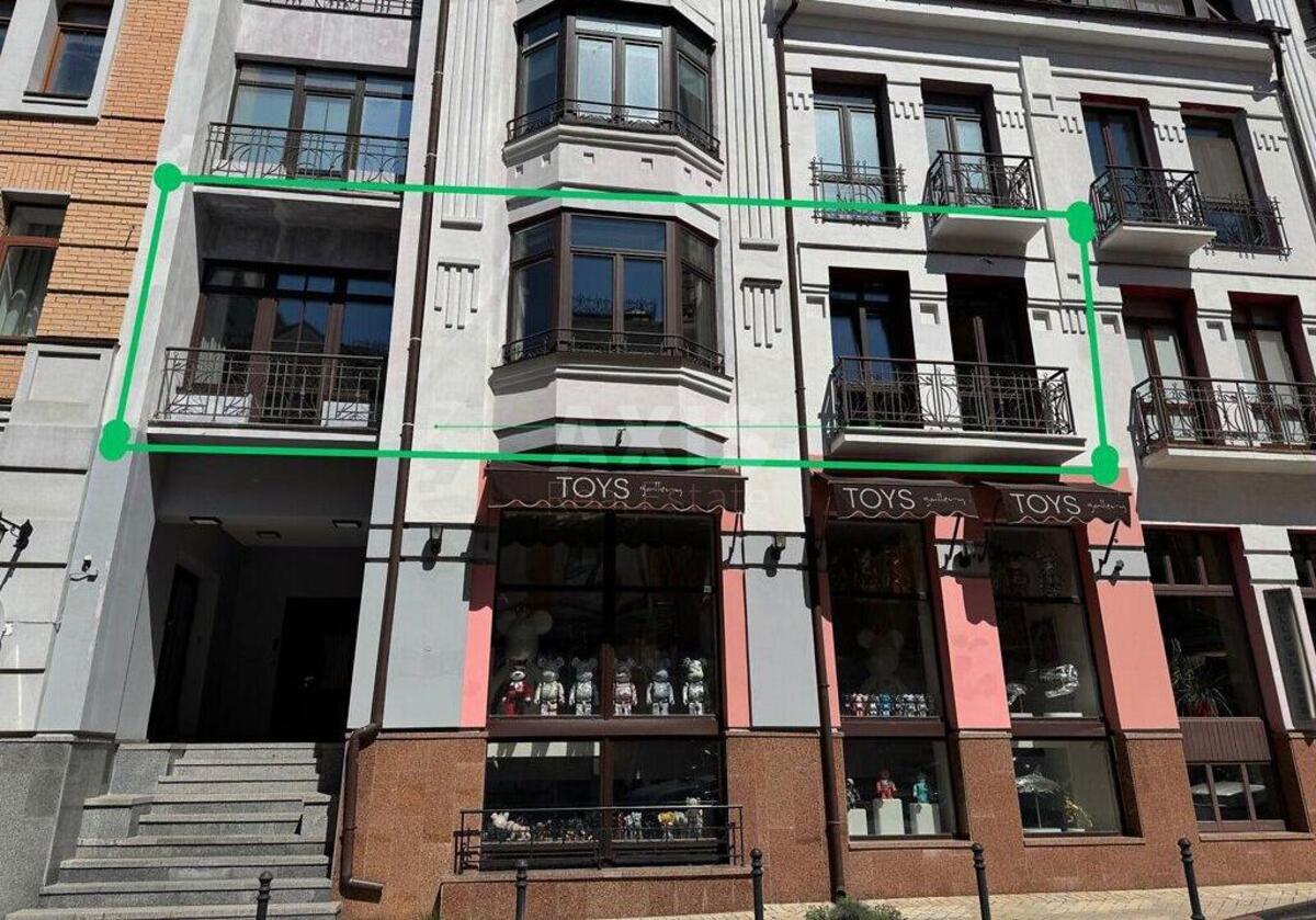 3k apartment vul. Vozdvyzhens'ka 9/195