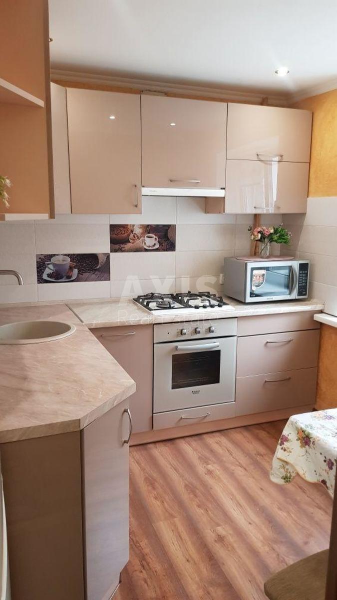 3k apartment vul. Jaltyns'ka 80