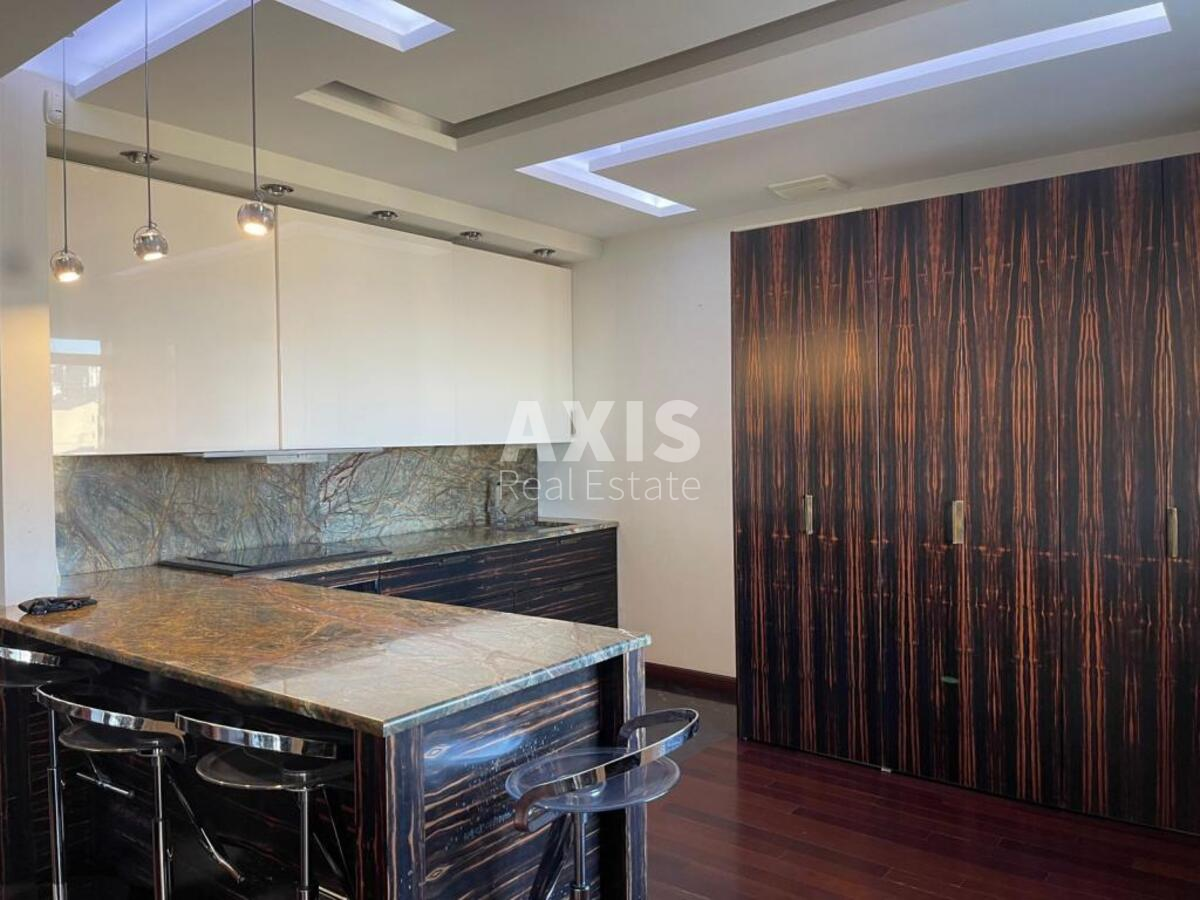 5k apartment vul. Kruglouniversytets'ka 3-57