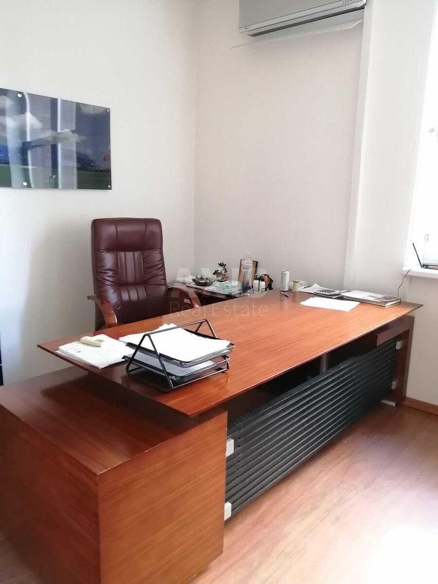 Офис ул. Евгения Коновальца 32, 100м262474