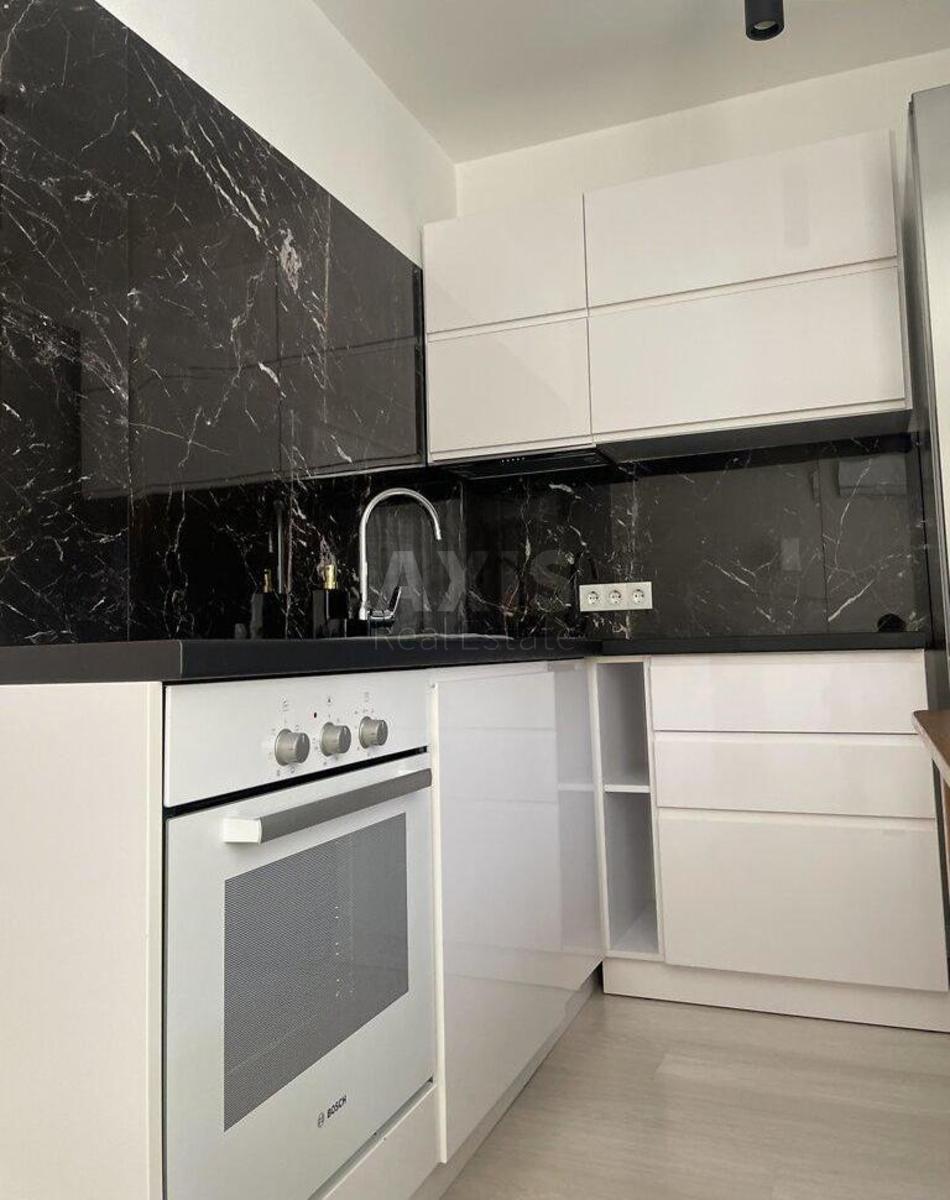 1k apartment vul. Vyborz'ka 22А