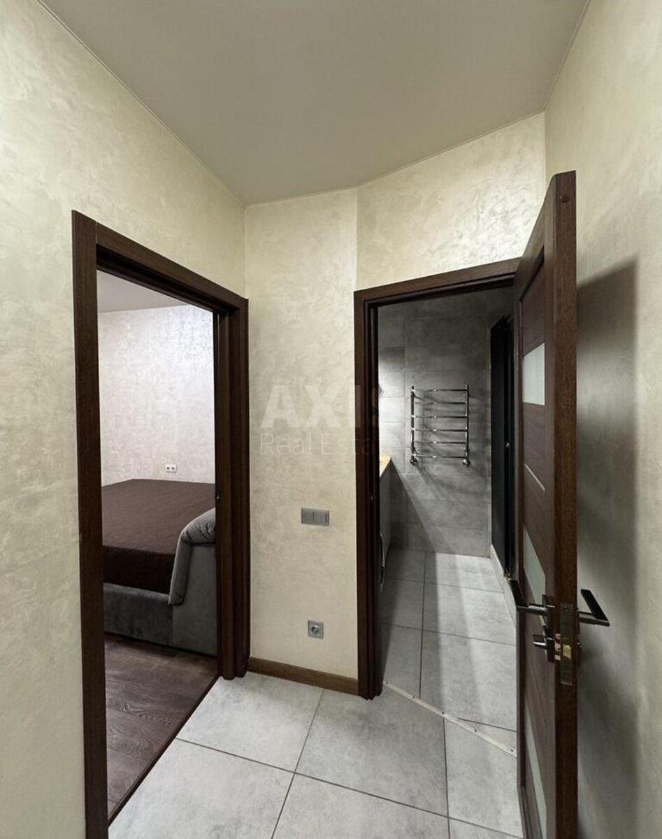 2k apartment vul. Glybochyc'ka 13/36