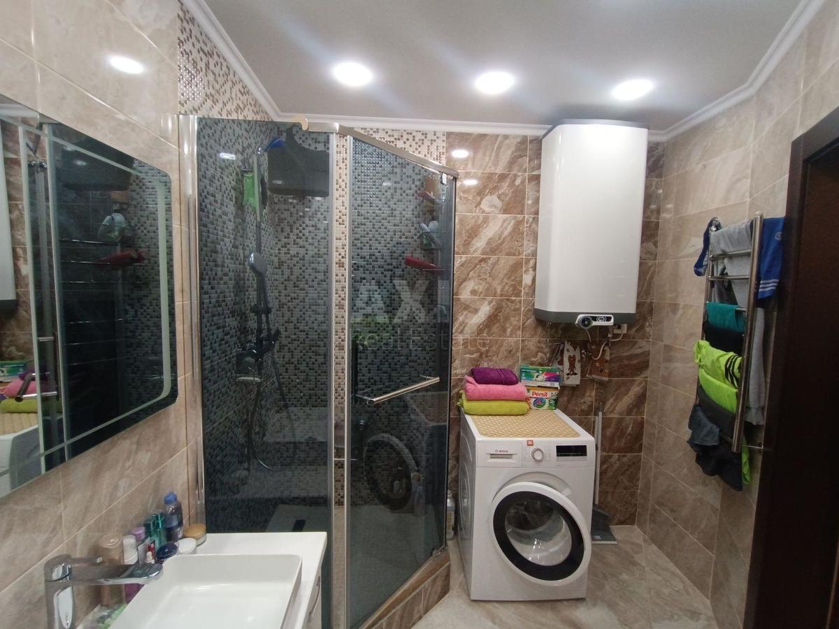 3k apartment vul. Novomostyc'ka 15
