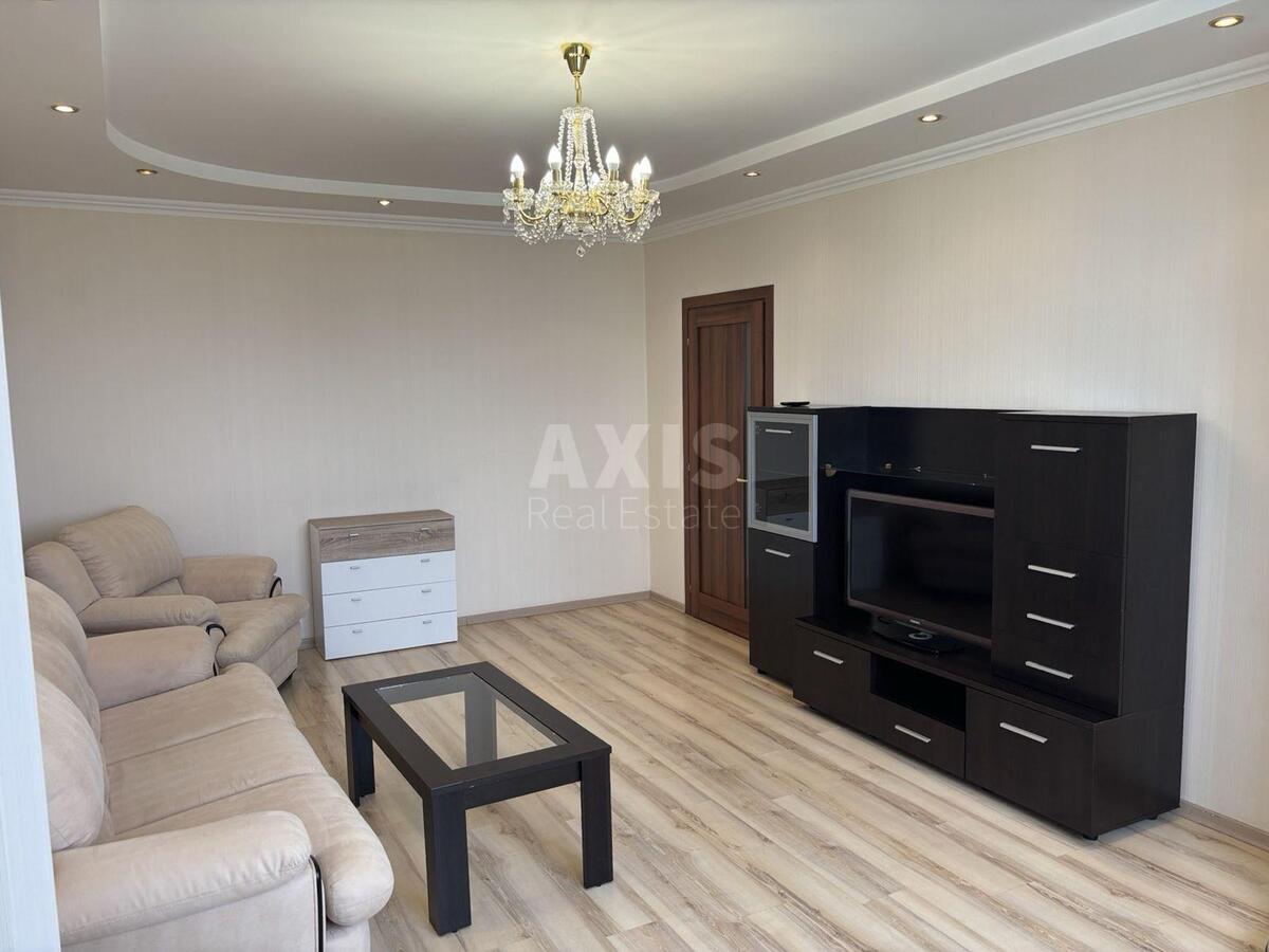 2k apartment vul. Geroi'v Oborony 10А3