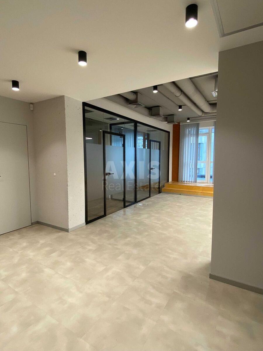 Office vul. Dragomyrova Myhajla 14А, 125m25