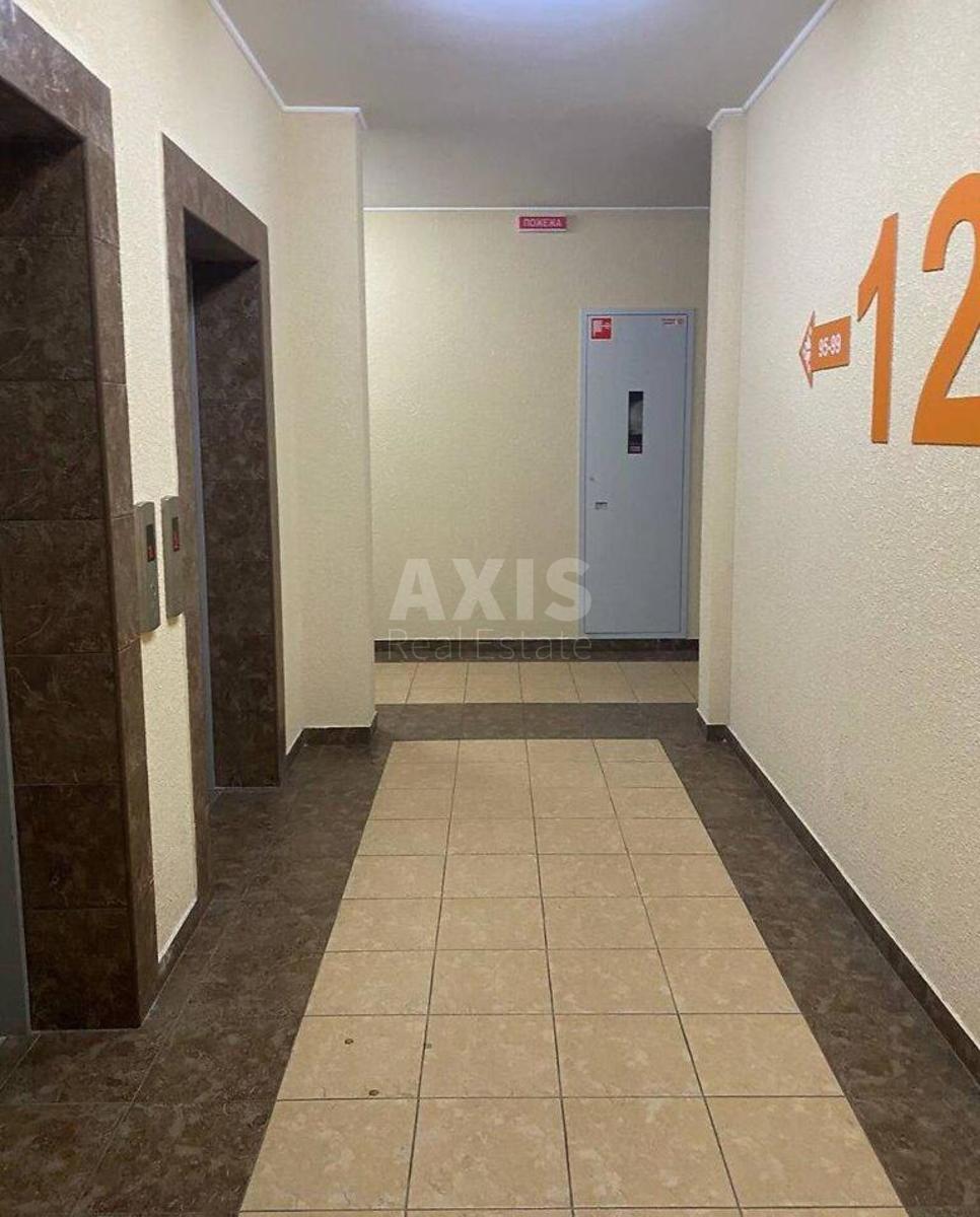 3k apartment vul. Oleny Pchilky 3Д4