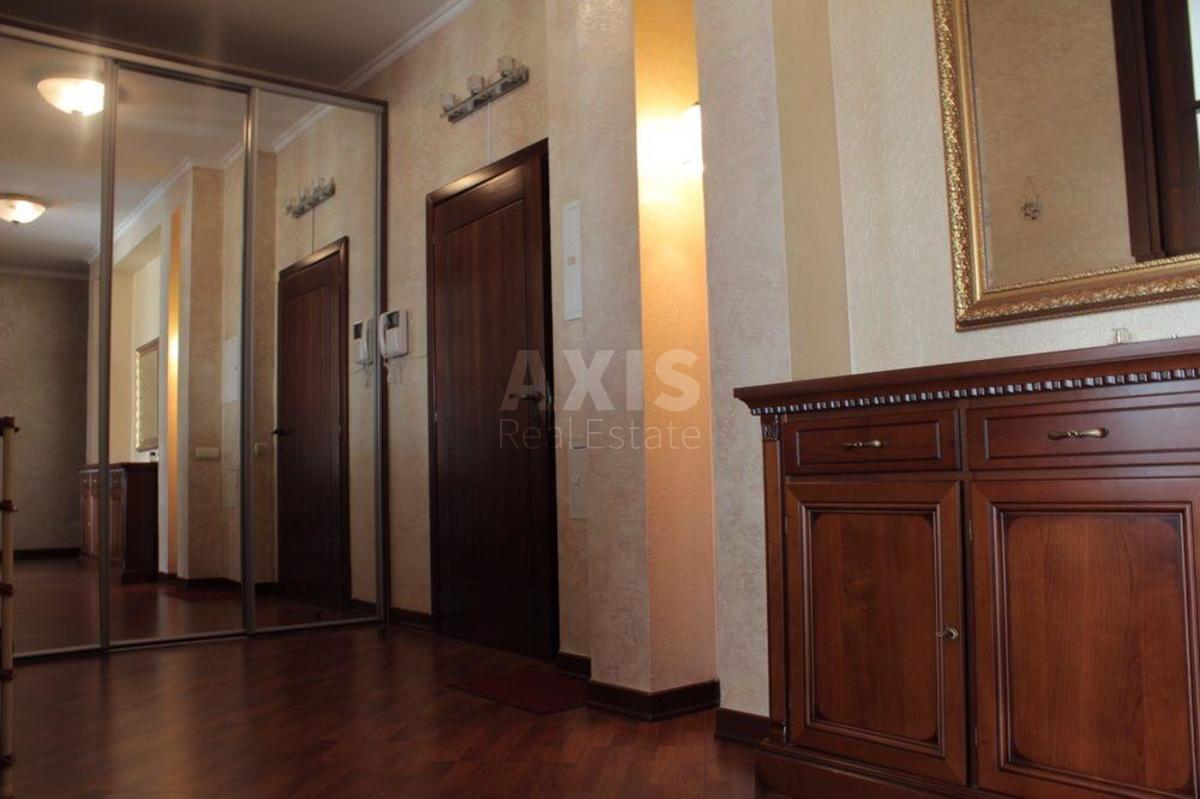 4k apartment uzv. Klovs'kyj 51
