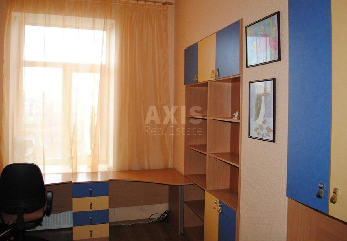 3k apartment vul. Mezhygirs'ka 201