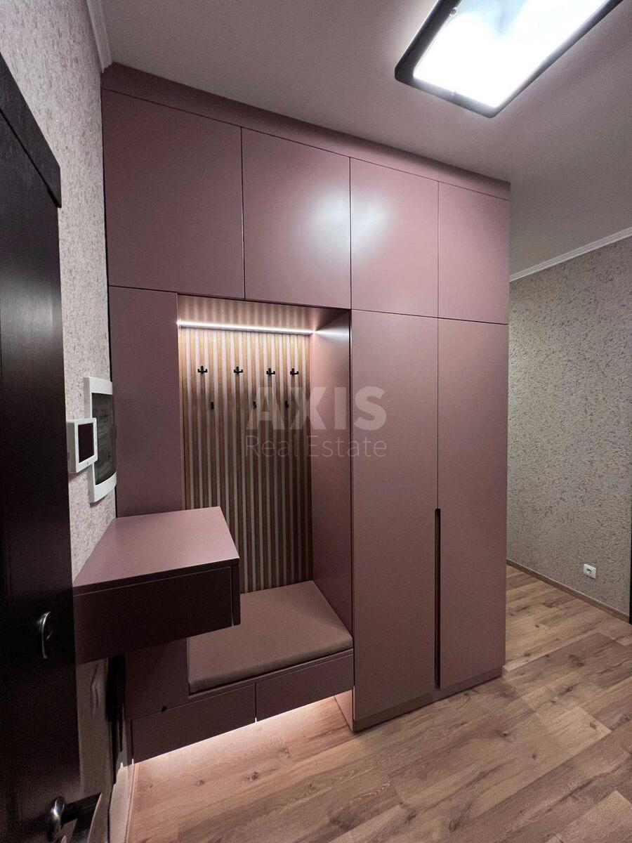 2k apartment vul. Barbjusa Anri 37/11