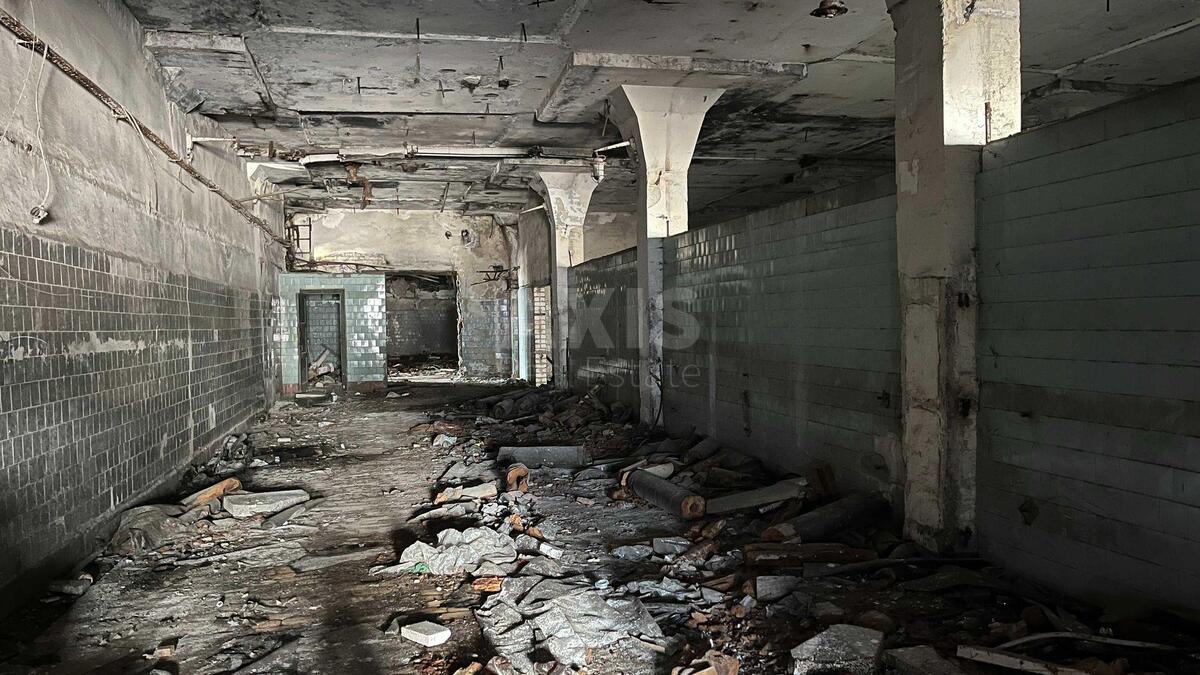 Service object vul. Zroshuval'na 5, 7800m20