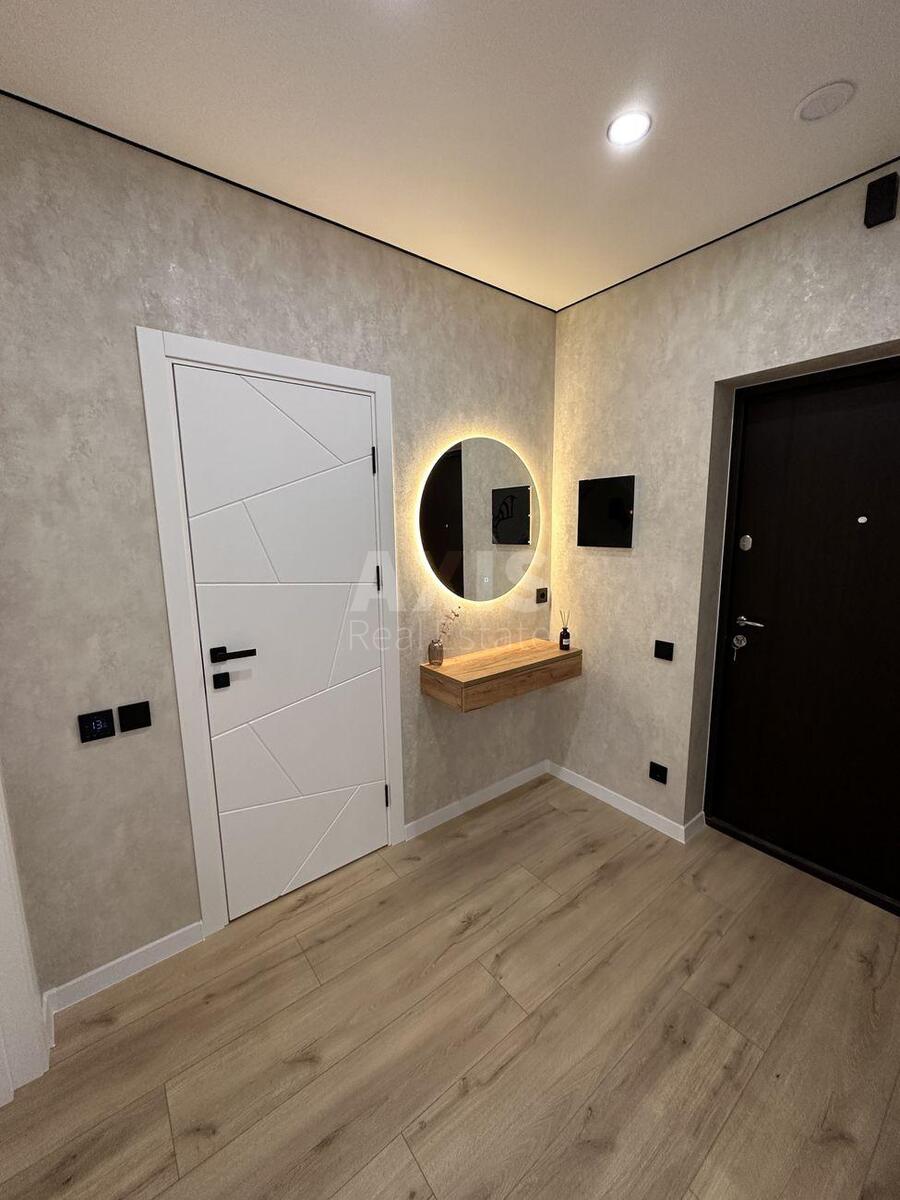 1k apartment vul. Rodyny Kristeriv 1612