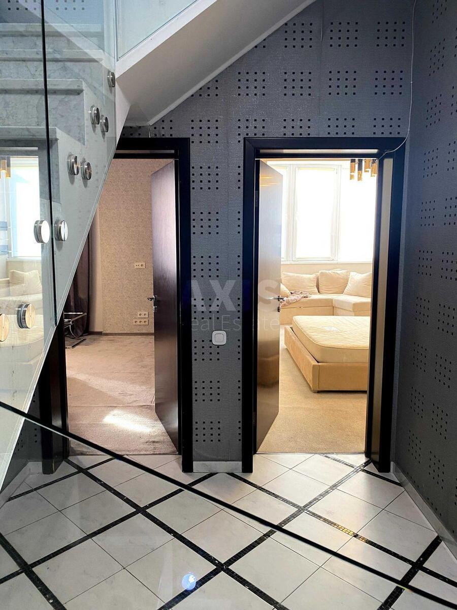 3k apartment vul. Pidvysoc'kogo Profesora 6В4