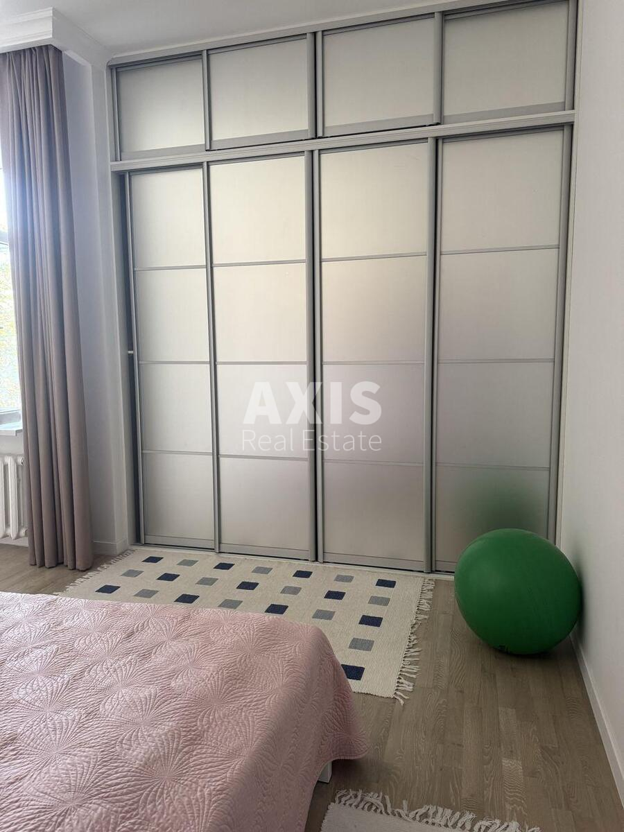 4k apartment vul. Kost'ol'na 15594407