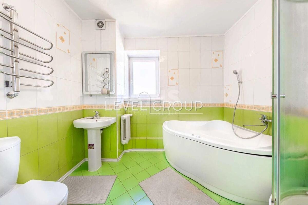 3k apartment vul. Ahmatovoi' Anny 135776110