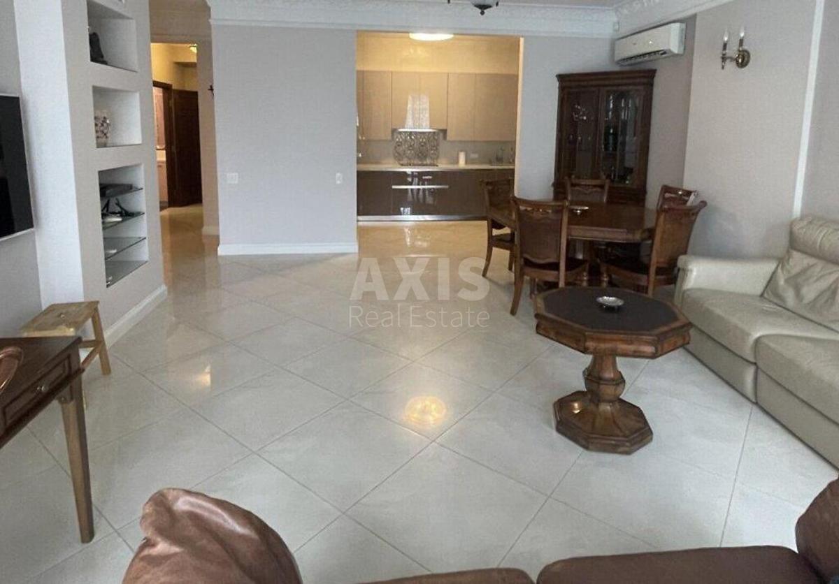 4k apartment vul. Nazarivs'ka 230