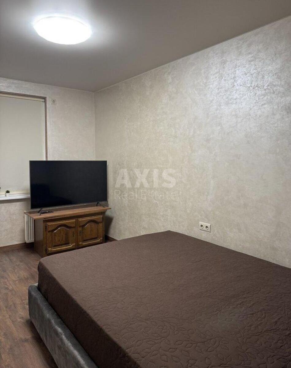 2k apartment vul. Glybochyc'ka 13/33