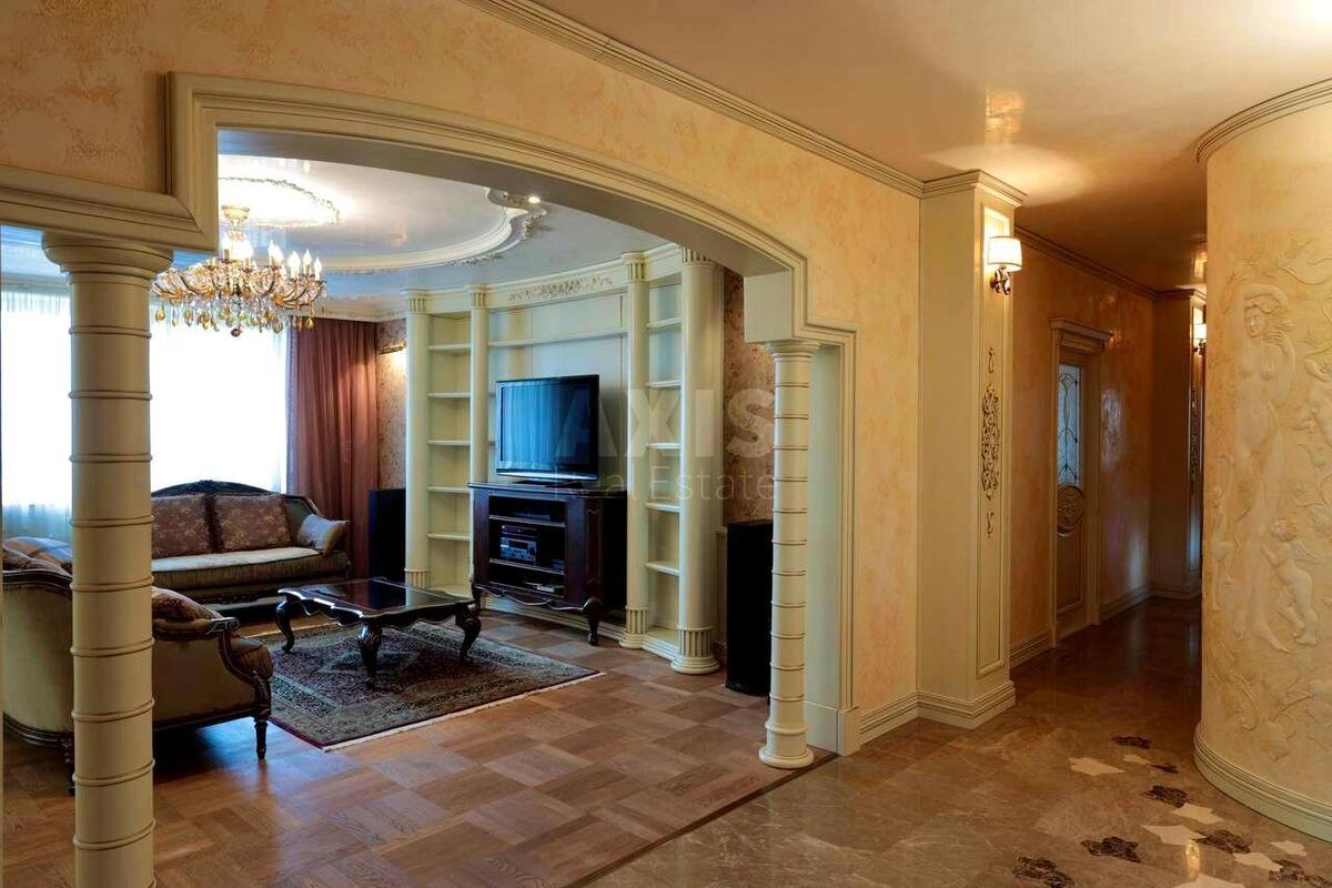 4к квартира ул. Окипной Раисы 10Б636013