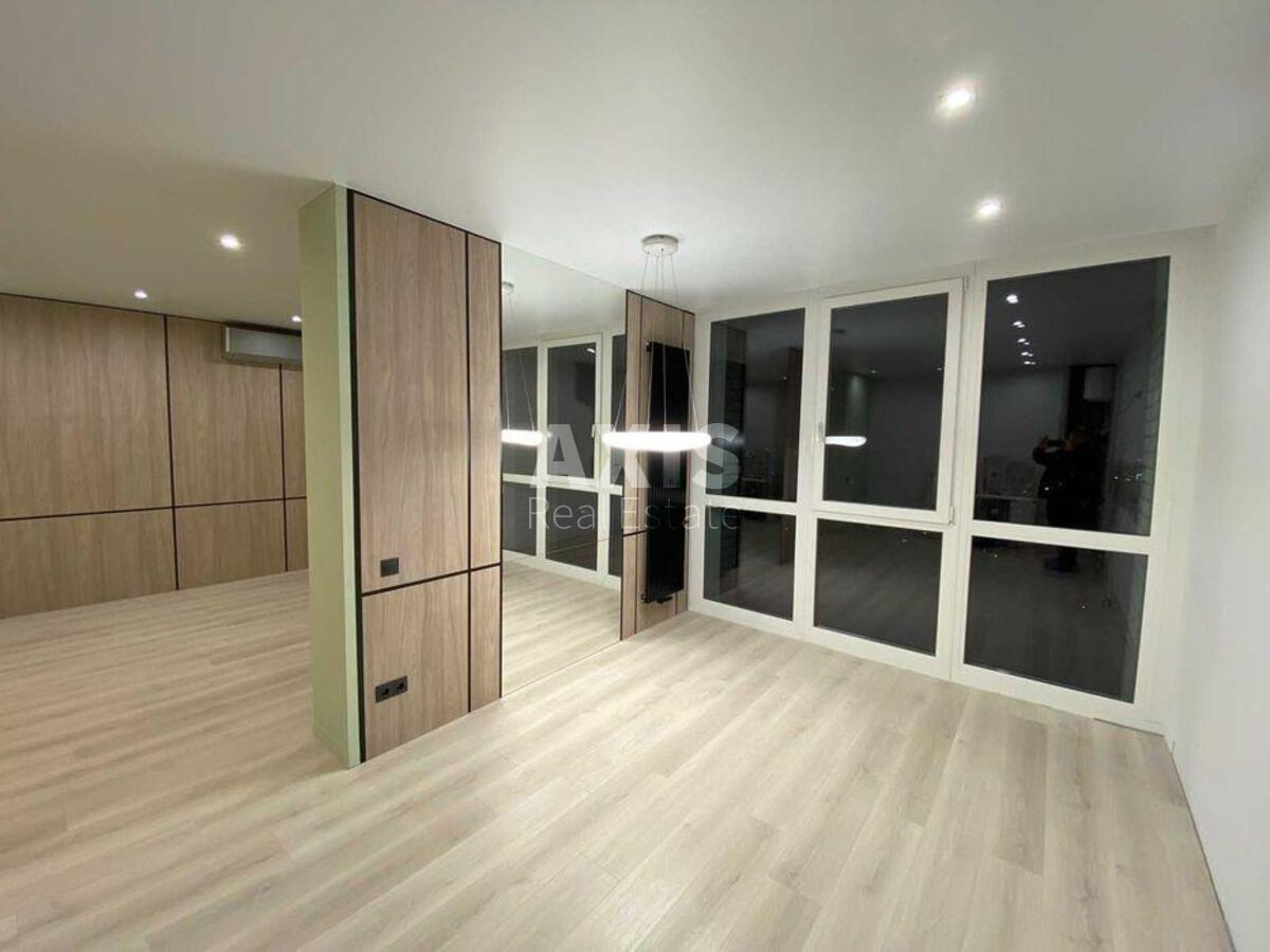3k apartment pr-t Obolons'kyj 1