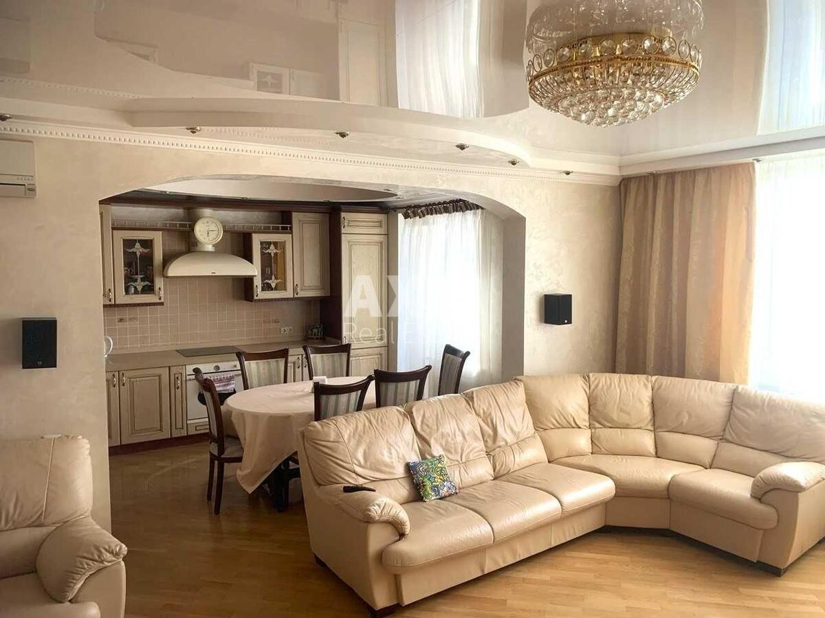 4k apartment vul. Sribnokil's'ka 1618201