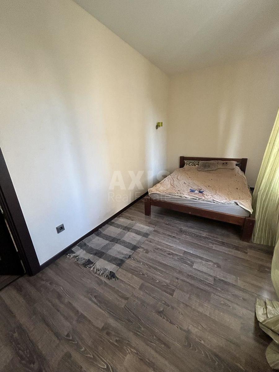 3k apartment prov. Ipsylantijevs'kyj 30