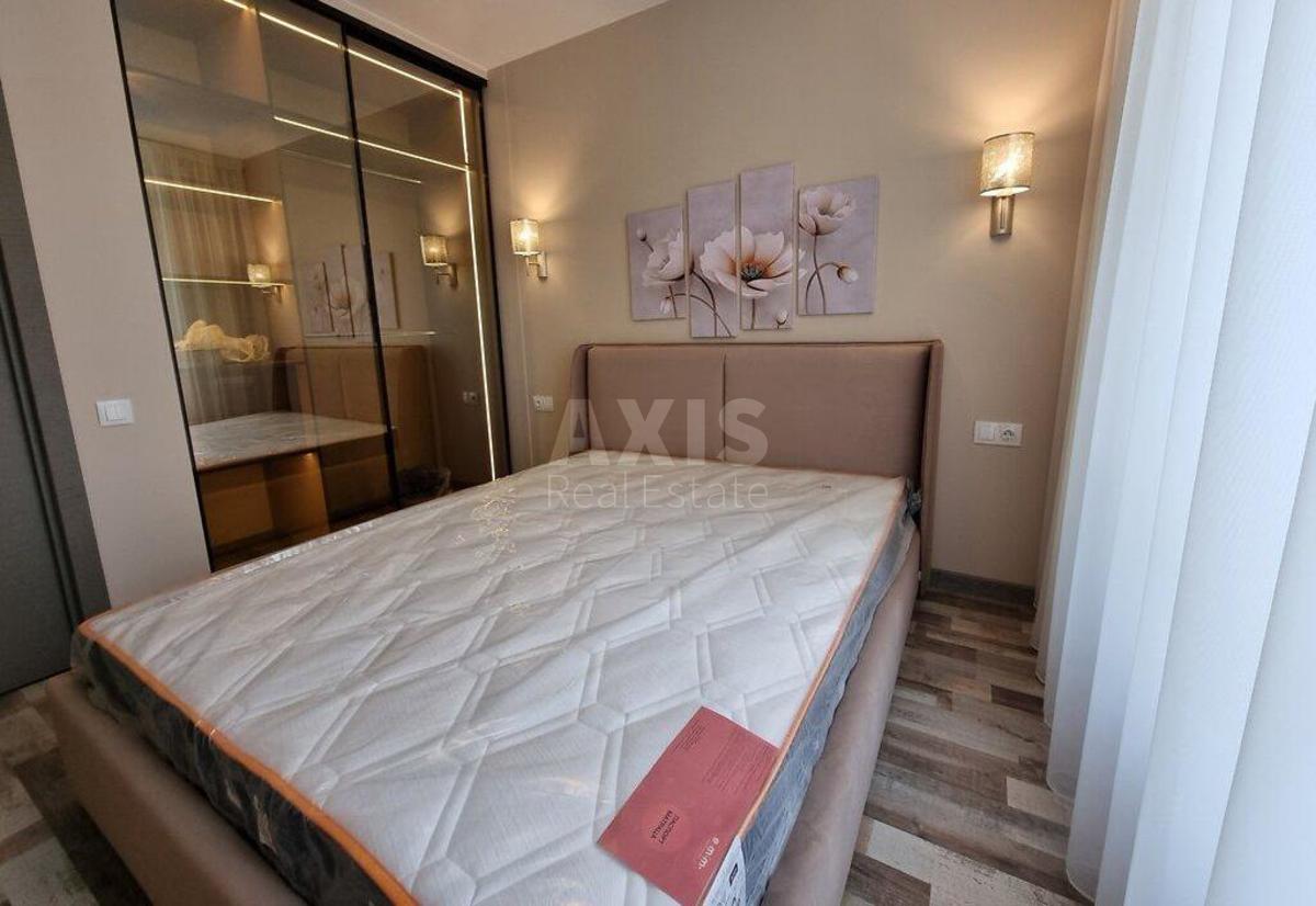 1k apartment vul. Kadets'kyj gaj 104