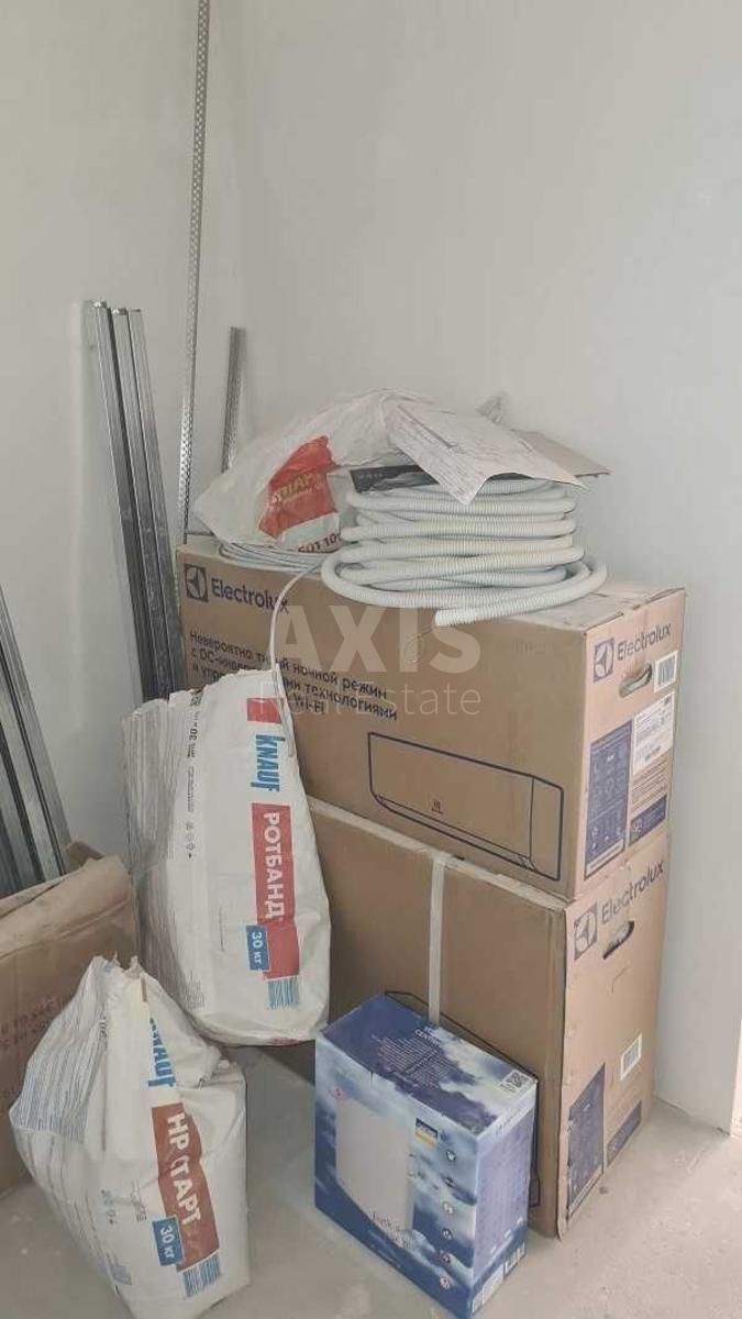 1k apartment vul. Oleksandra Olesja 107