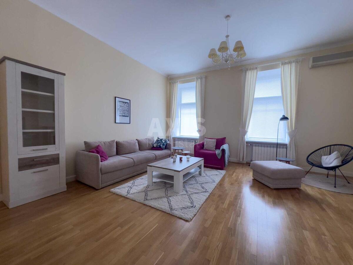 4k apartment vul. Ljuterans'ka 28/192