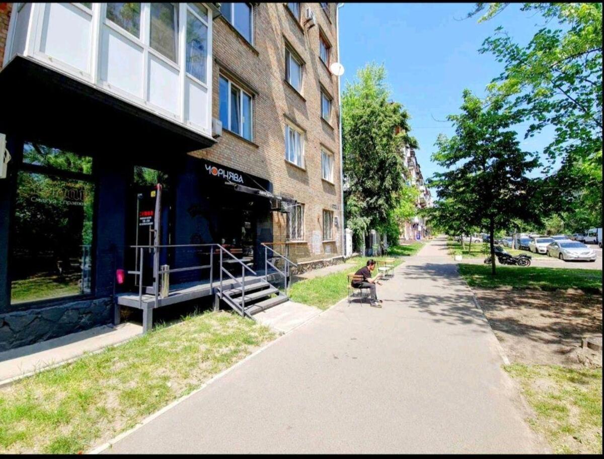 Trade object vul. Kudri Ivana 37, 18m260622