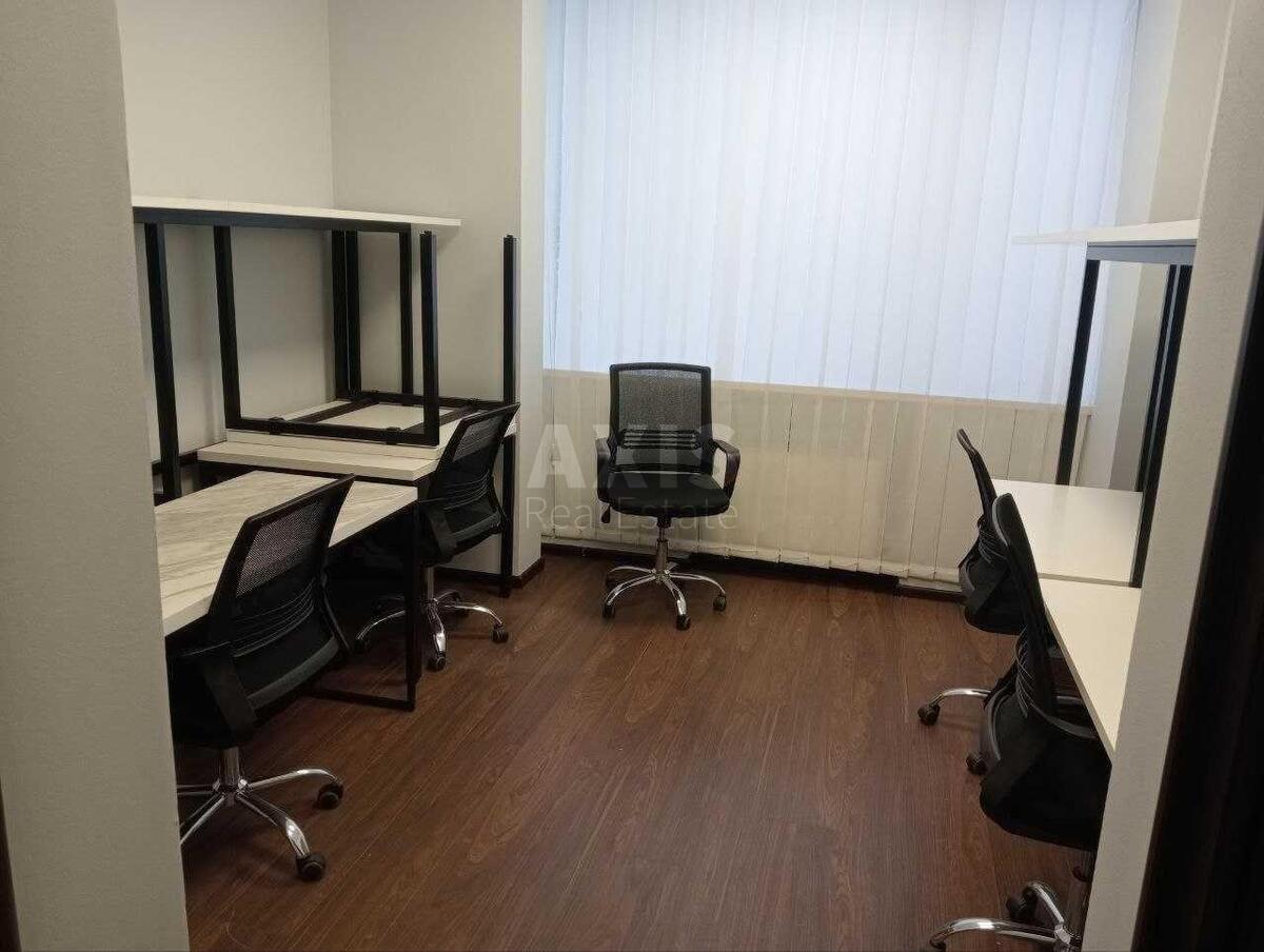 Office vul. Kutuzova 13, 222m27