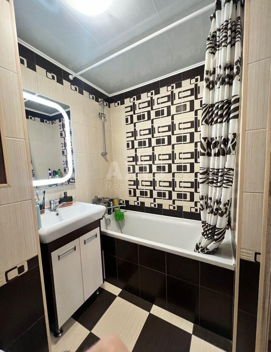 1k apartment vul. Jakubovs'kogo Marshala 30