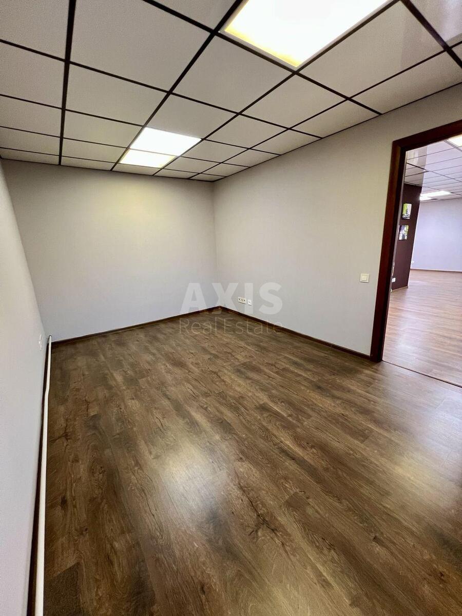 Office pr-t Berestejskij 93, 62m2611984