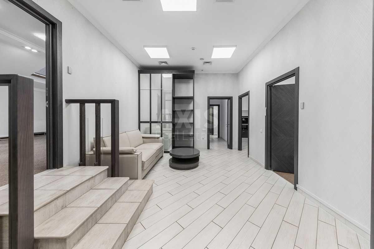 Office vul. Volodymyrs'ka 23А, 180m20