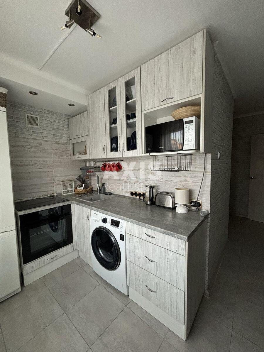 2k apartment vul. Kurnatovs'kogo 4Б