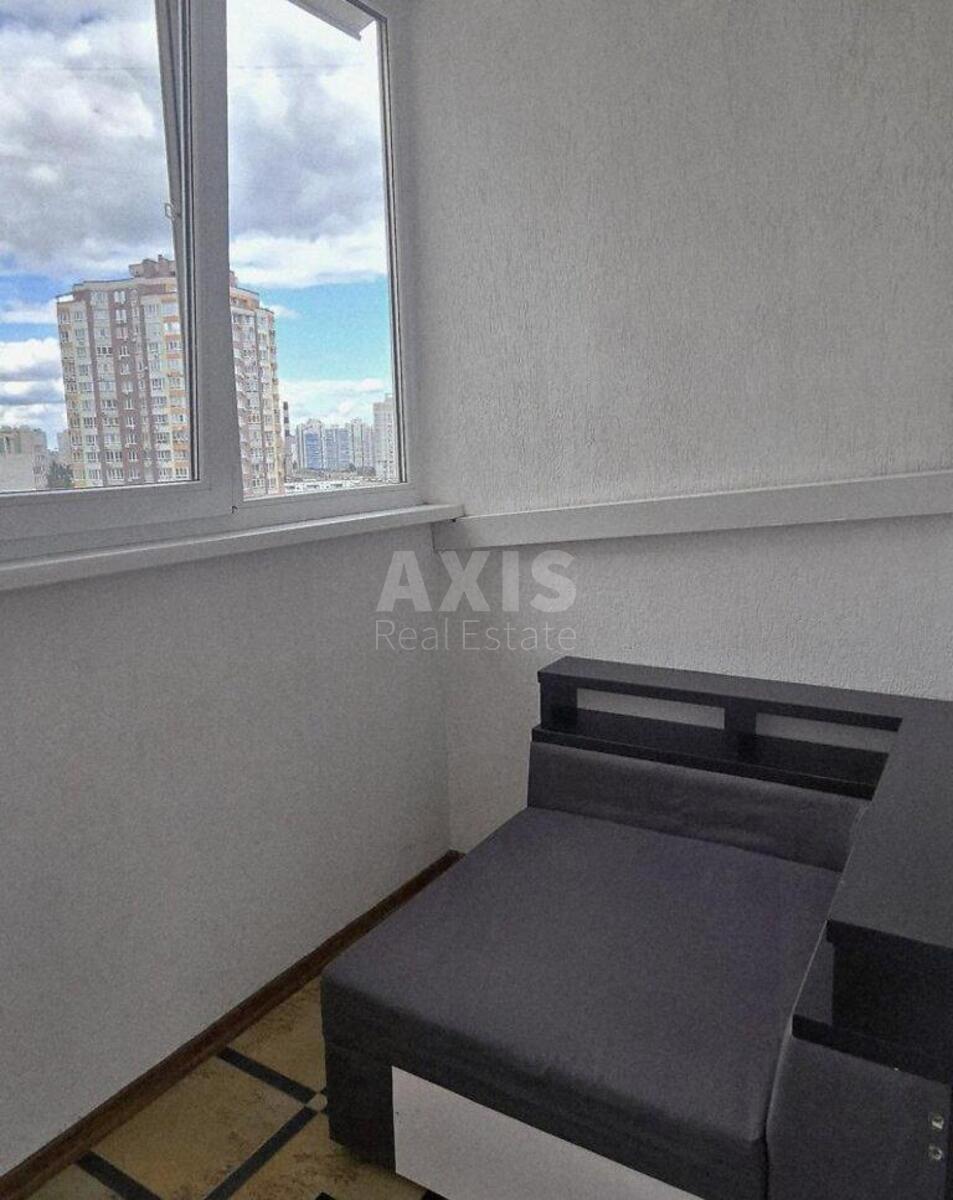 3k apartment vul. Urlivs'ka 195807312