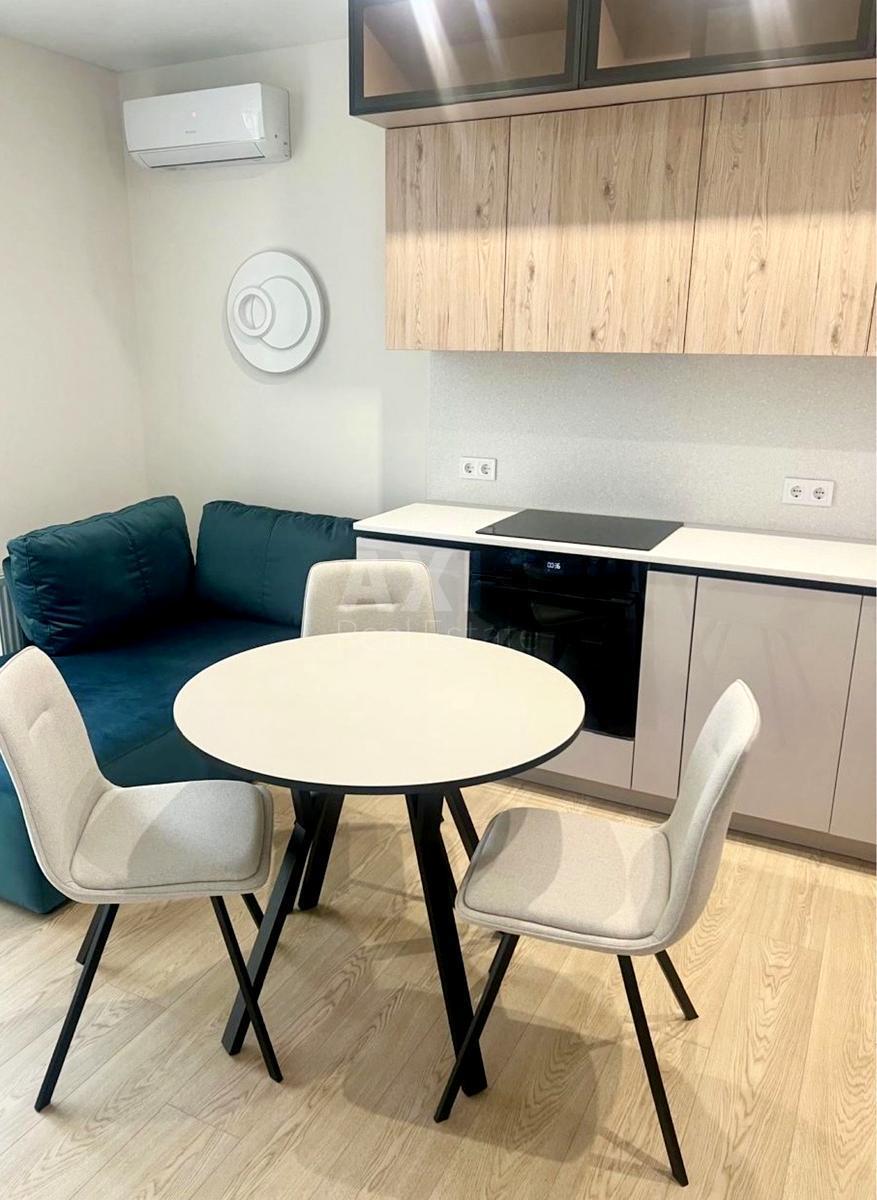 3k apartment bul. Ryl's'kogo Tadeja 4616050