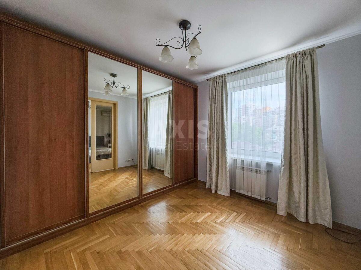 5k apartment vul. Turivs'ka 52/58572689