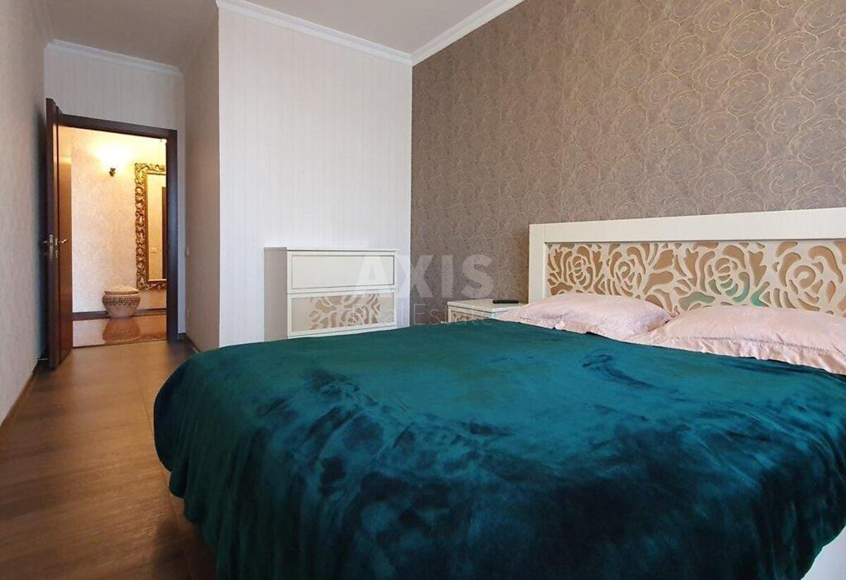 2k apartment vul. Voskresens'ka 14Б4