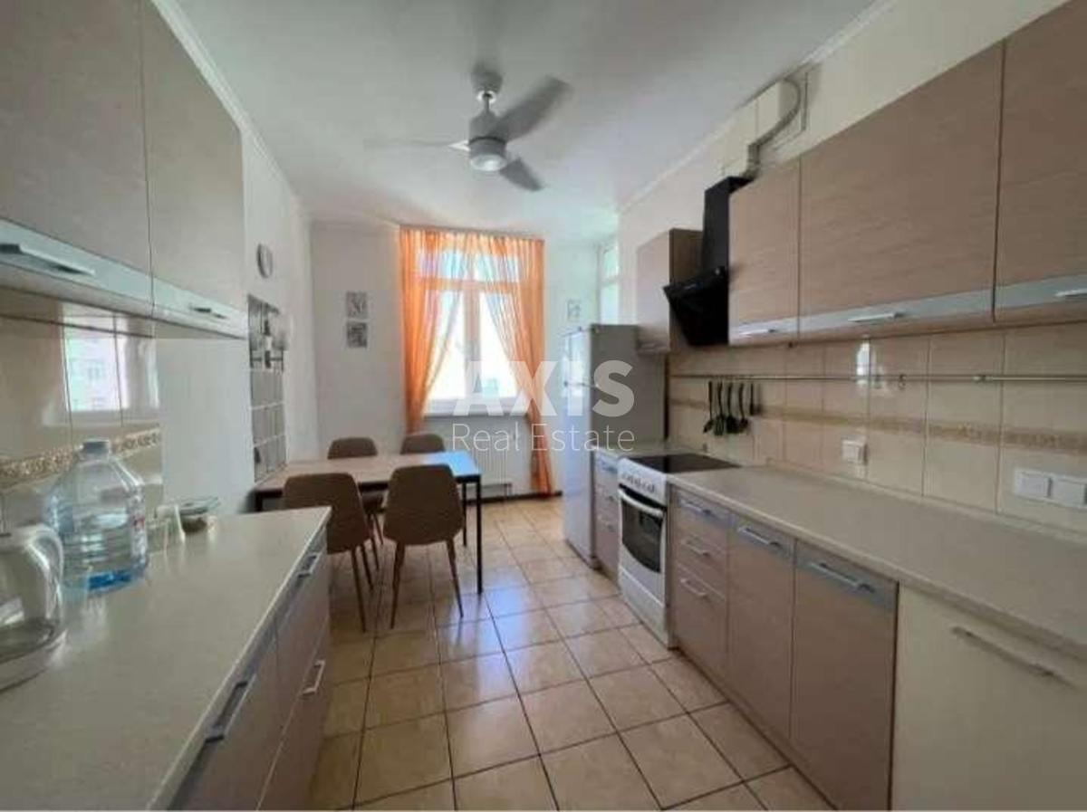 2k apartment vul. Kurnatovs'kogo 4Б