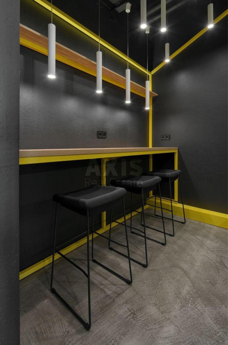 Office uzv. Klovs'kyj 7, 100m27