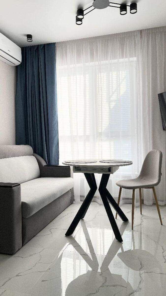 1k apartment vul. Metrologichna 107594691