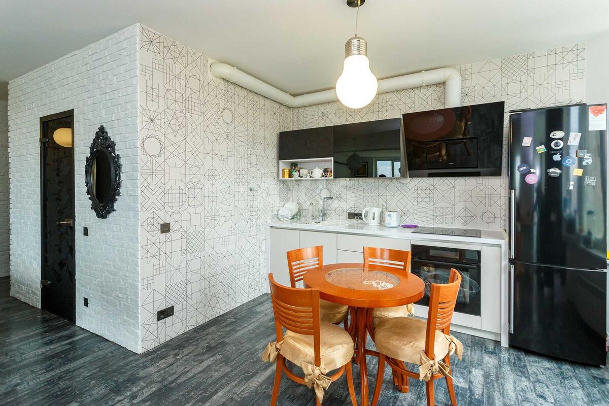 1k apartment vul. Ahmatovoi' Anny 32/180
