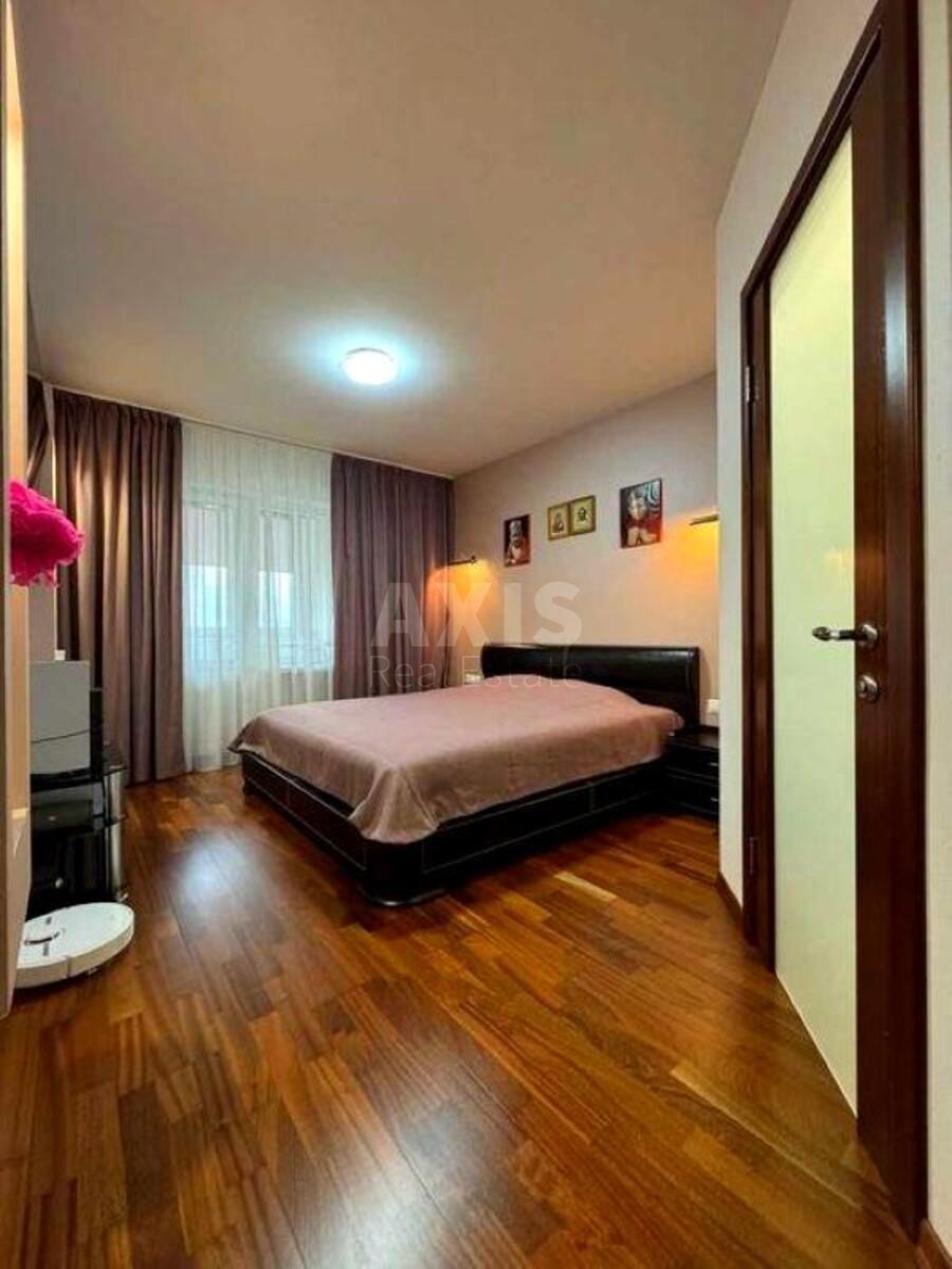 3k apartment vul. Puljuja Ivana 2593880