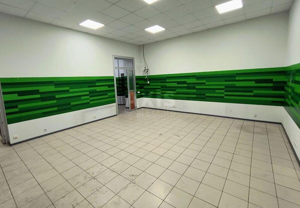 Trade object vul. Tolstogo L'va 13, 100m22