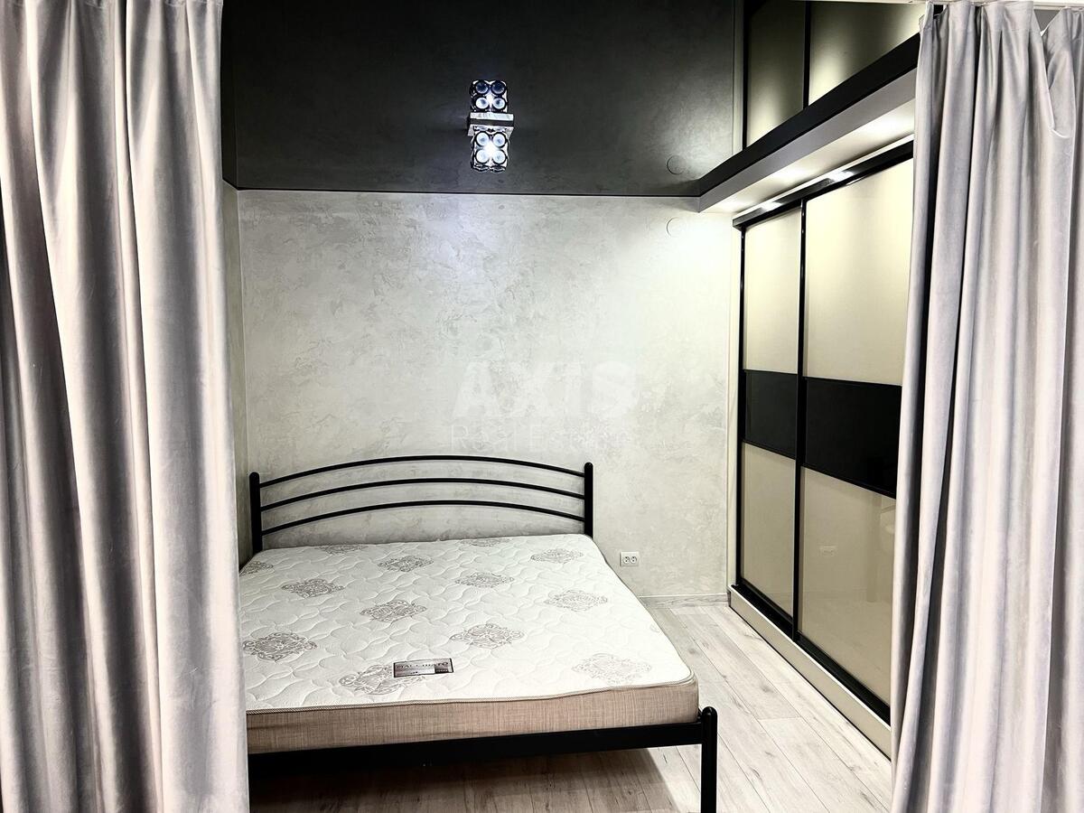 1k apartment vul. Zlatoustivs'ka 465