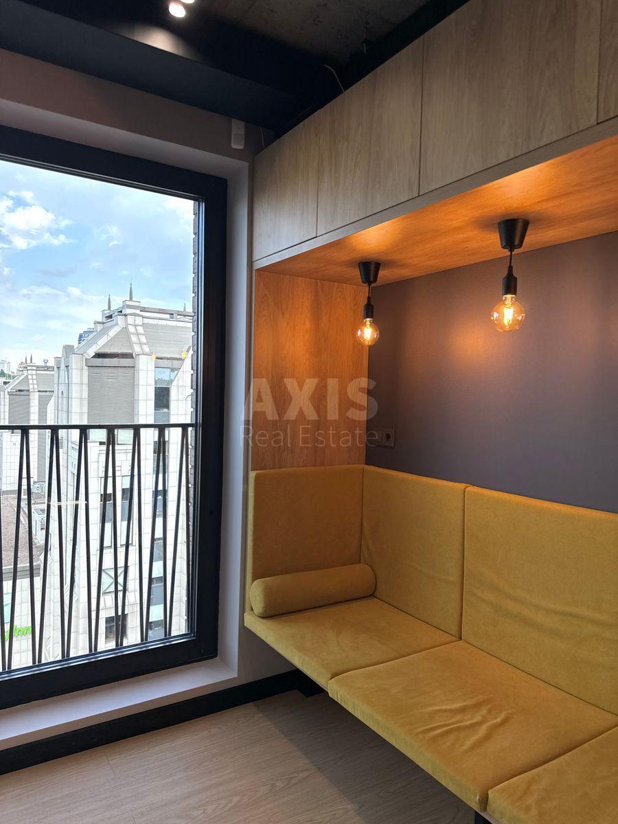 Office vul. Antonovycha 74, 225m22