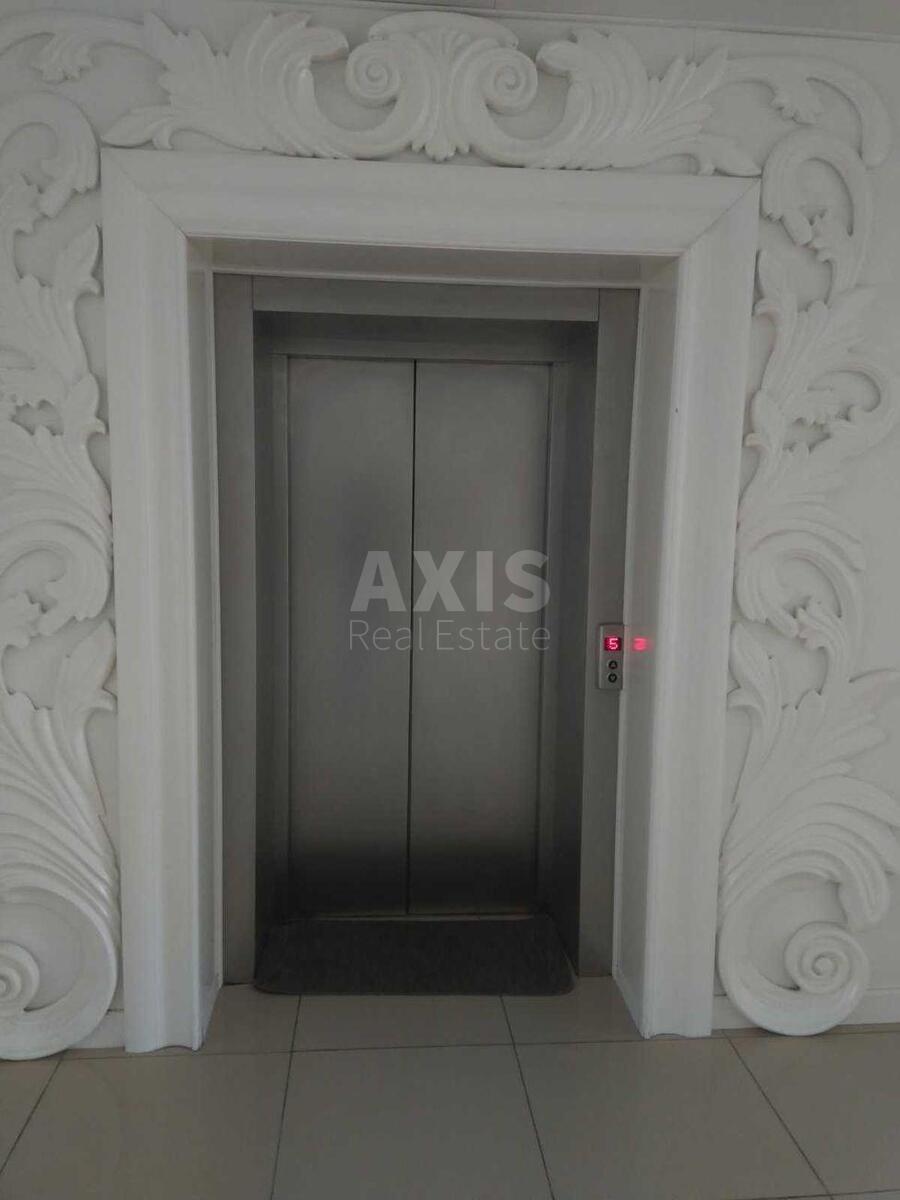 Office vul. Verhnij Val 2, 237m2585872