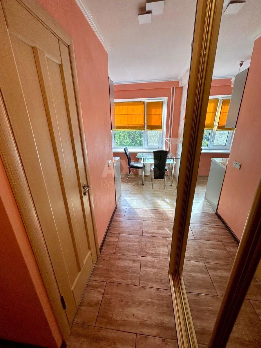 1k apartment vul. Voskresens'ka 25А4